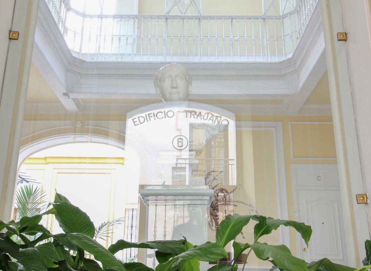 Apartamento Trajano เซบีญา ภายนอก รูปภาพ